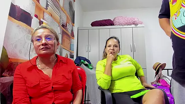 Offline ladymirandalee on StripChat