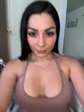 laemmarouse from StripChat is Freechat