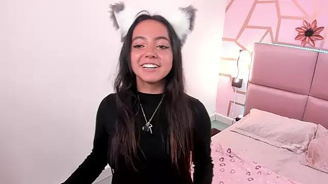 Lara_Rouss_ from StripChat