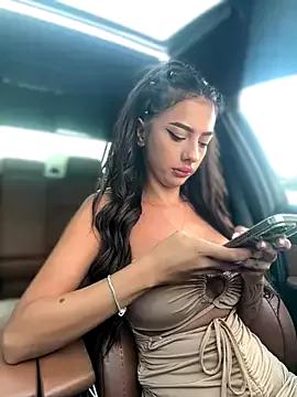 LaraVegas_ from StripChat