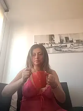 Offline Latiinvenushot on StripChat