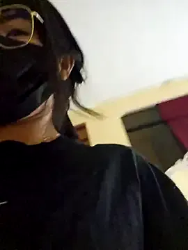 Offline Latin_summer on StripChat