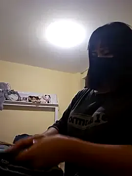 Offline Latin_summer on StripChat