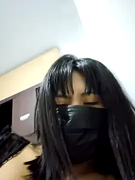 Offline Latin_summer on StripChat