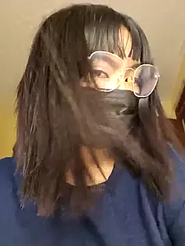 Offline Latin_summer on StripChat