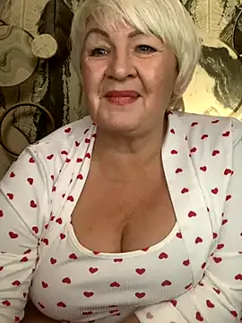 Offline Laura_Millf on StripChat