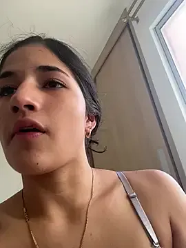 Offline LauraCatalina on StripChat