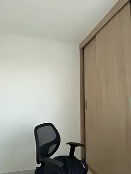 Offline LauraCatalina on StripChat