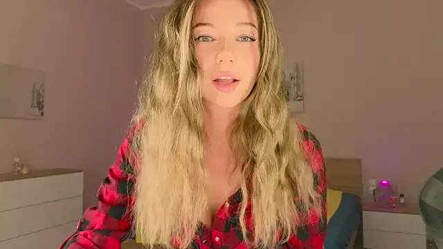 Offline Lenamuti25 on StripChat