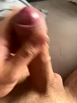 Offline Leo8801 on StripChat