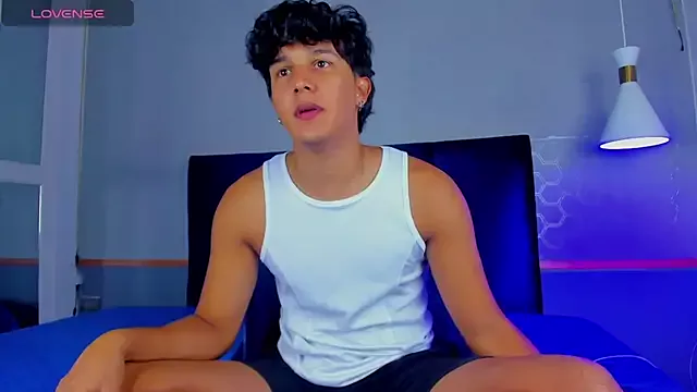 Offline Leo_Savage_ on StripChat