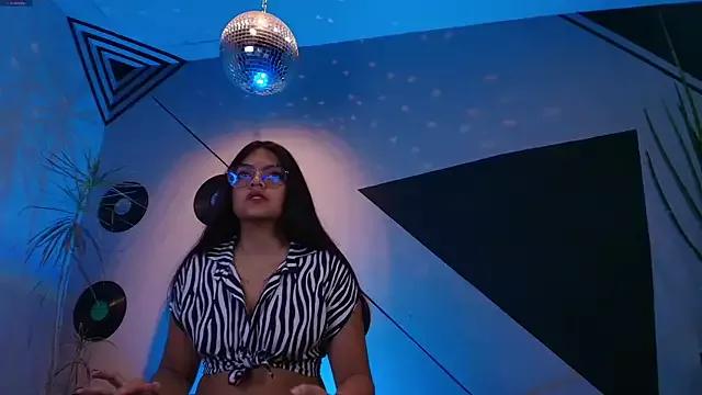 Lilith_and_Khloe from StripChat