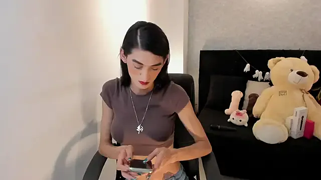 Offline lily_cash1 on StripChat