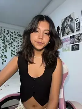 Offline LiLy_kIndly on StripChat