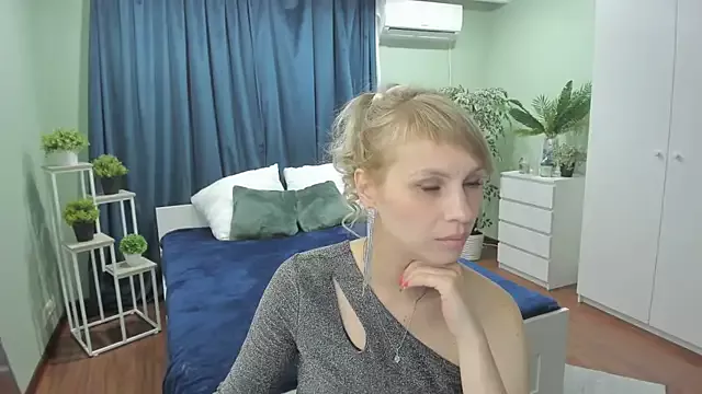 Freechat LindaSandy_1 on StripChat