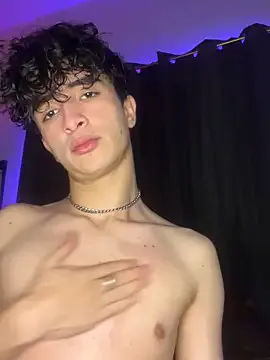 lion_cherry21 on StripChat