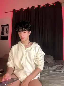 lion_cherry21 on StripChat