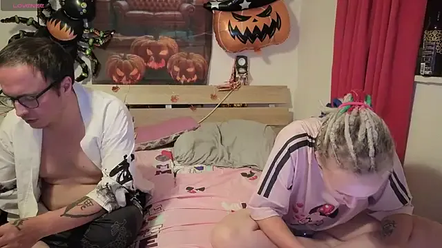 Offline lisa_yummi on StripChat