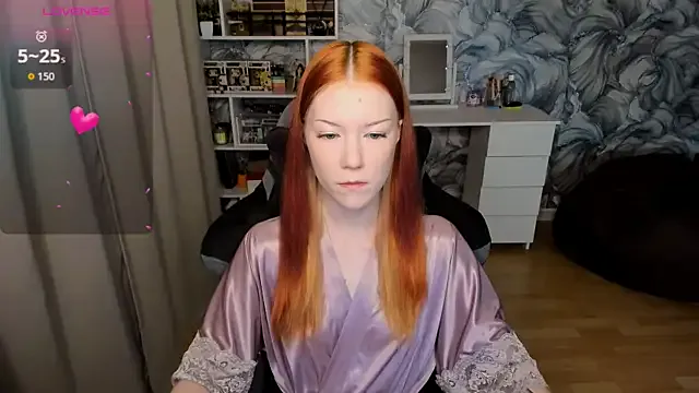 litl_Mia on StripChat