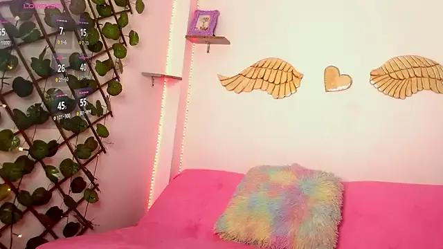 littleayshel from StripChat