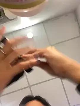 littlemiilk from StripChat