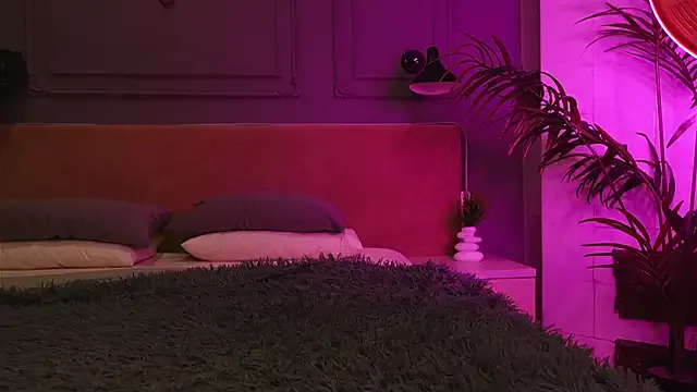 Offline Liv_Fay on StripChat