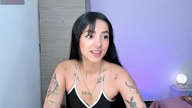 Lizzie_corner_v from StripChat