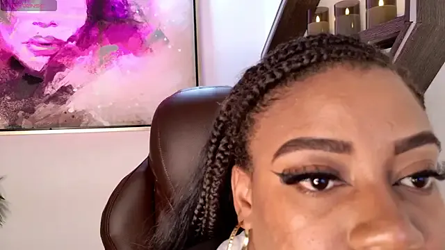 Freechat loana_vegas on StripChat