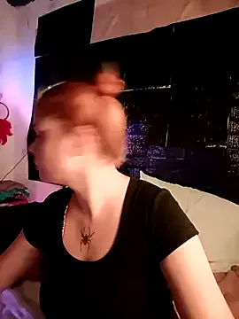 Offline LoganPeny on StripChat