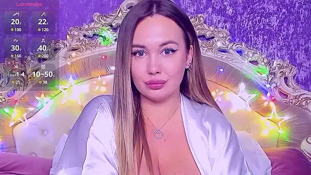 LOLA_SWAN from StripChat