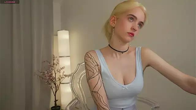 lolly_pie from StripChat