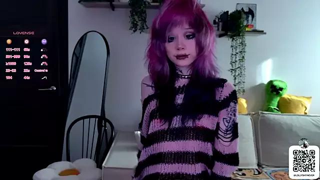 Lollyshy from StripChat