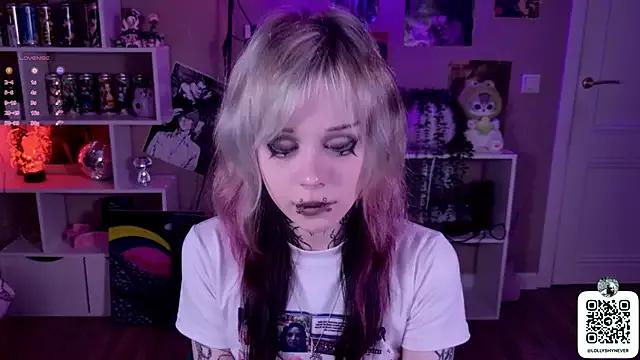 Lollyshy from StripChat