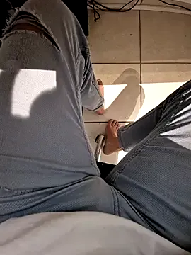 Offline Lorent6969 on StripChat