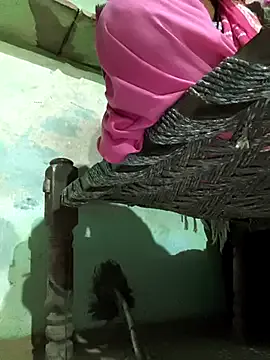 Love-pari077 on StripChat