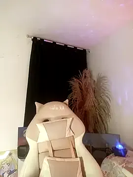 Offline lovely_kitt on StripChat