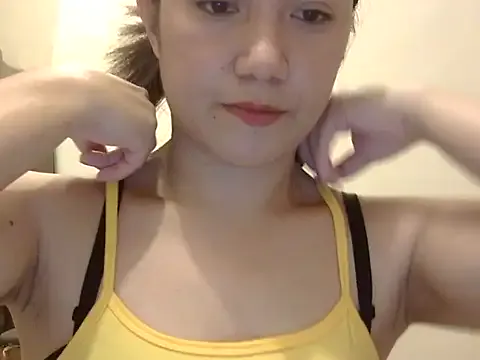 Offline Lovelyclaya on StripChat