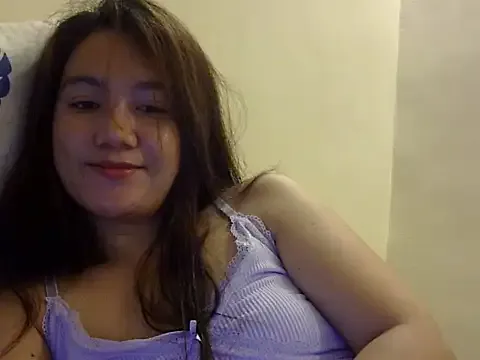 Offline Lovelyclaya on StripChat