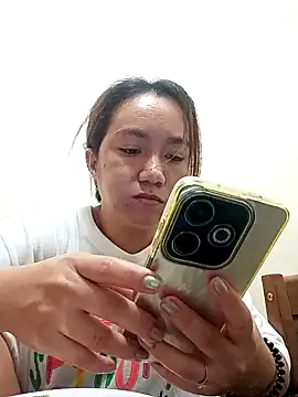 Offline Lovelyclaya on StripChat