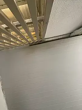 Offline luara1988 on StripChat