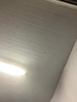 Offline luara1988 on StripChat