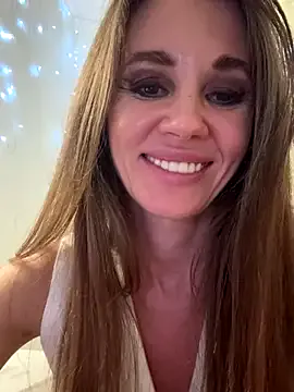 Offline LucieMack on StripChat