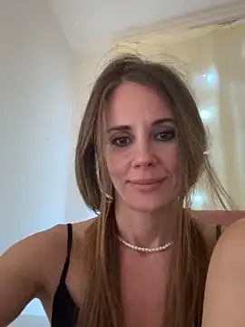 Offline LucieMack on StripChat