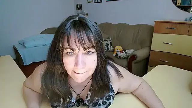 Offline Lucretia_Goldi_ on StripChat