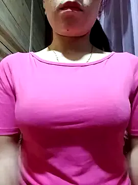 Offline LucyyLy on StripChat