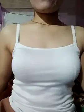 Offline LucyyLy on StripChat