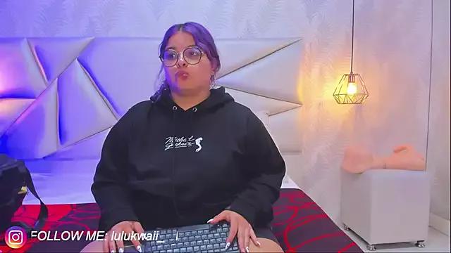 lulukawai16 from StripChat
