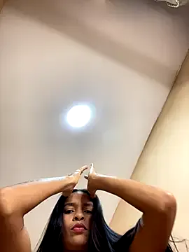 Offline Luna025 on StripChat