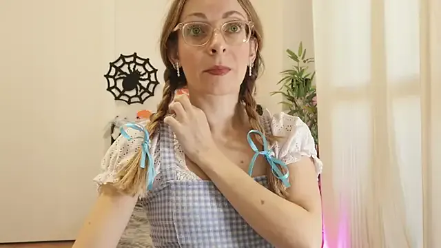 Offline Luna_Riva on StripChat