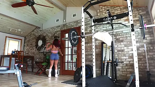 Freechat LushianaFitness on StripChat